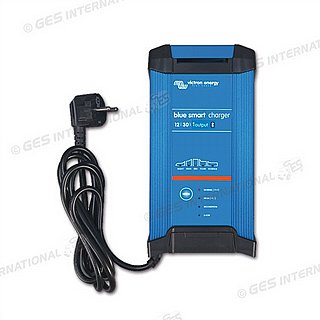 ���� ������ Victron IP22 SMART � 30 ���� � ����� ���